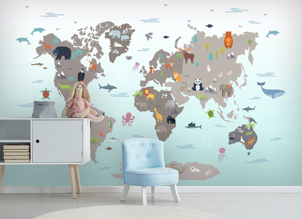 Карта мира с животными на ней