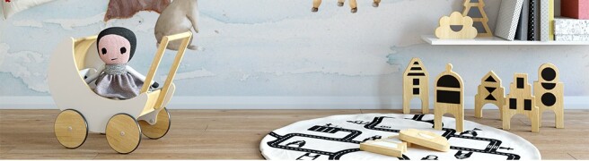 Фотообои Лесные жители с цветами на головах