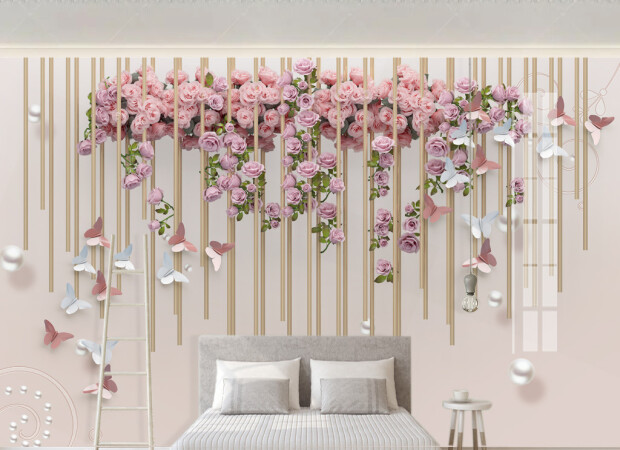 Чайная роза и бабочки