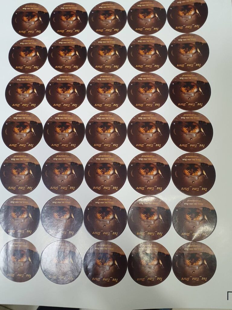 Круглые наклейки