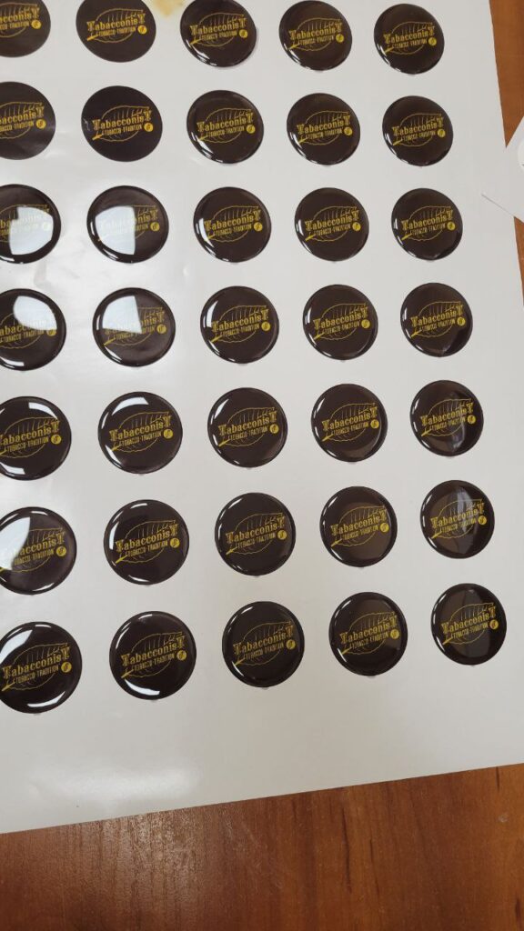 Объемные наклейки, шильды