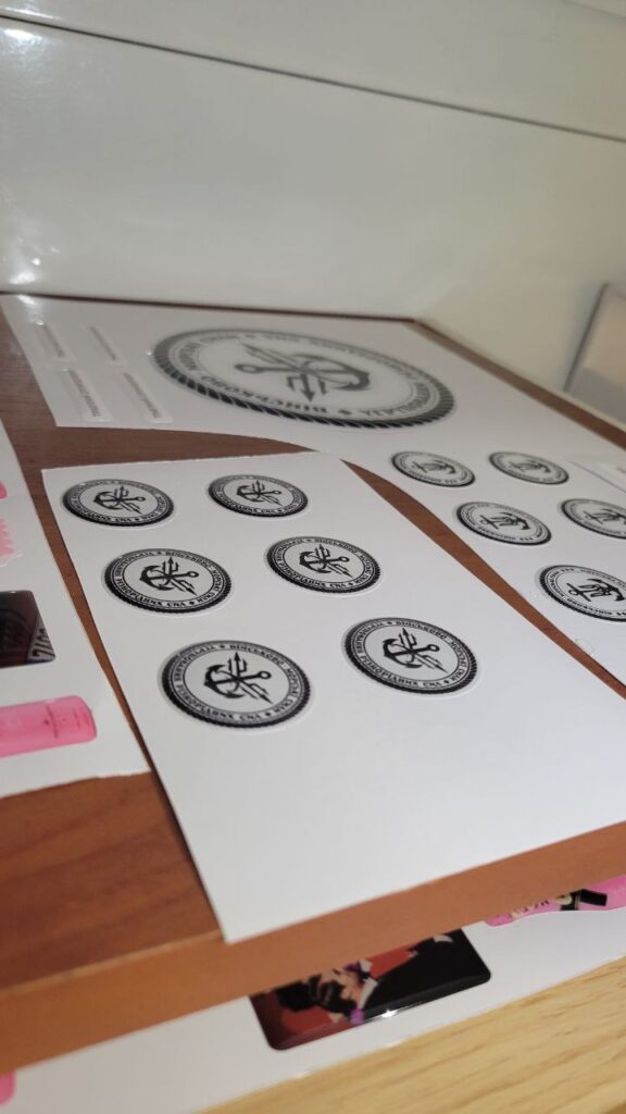 Объемные наклейки, шильды