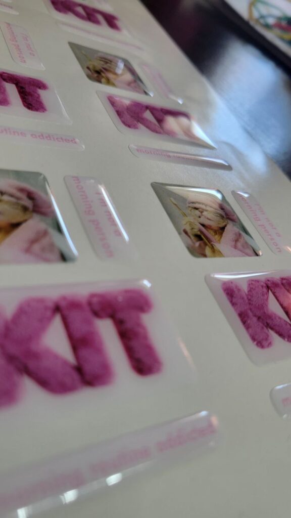 Объемные наклейки, шильды